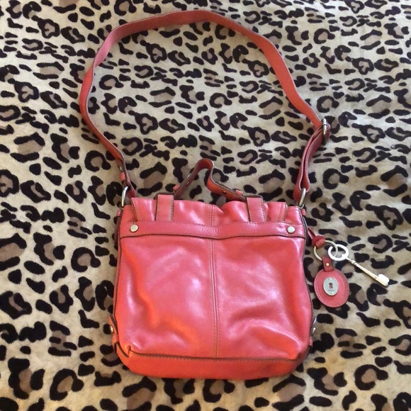 FOSSIL pink leather crossbody/shoulder bag. - Picture 3 of 11